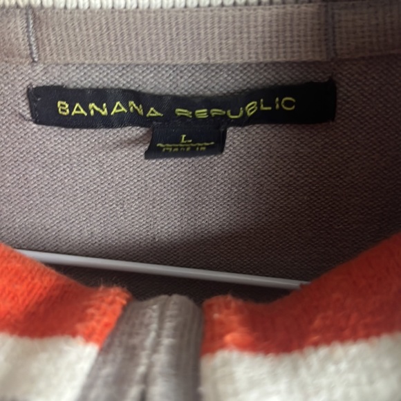 Banana Republic Pullover - Picture 3 of 4